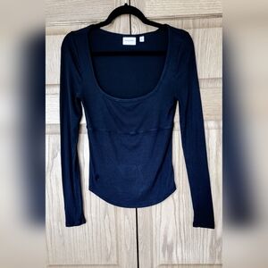 Aritzia Sunday Best Black Scoop Neck Top - Size M